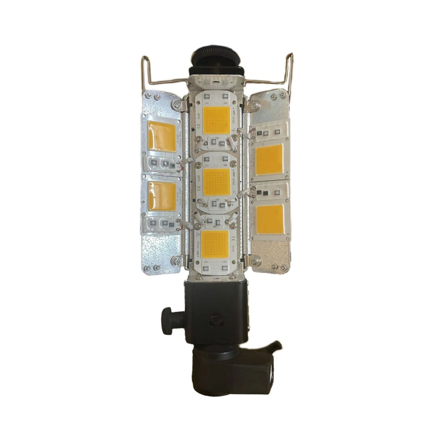 LED Porta Light mit mehreren gelben LED-Modulen auf silbernem Lampenkopf