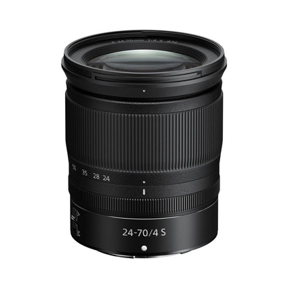 NIKKOR Z 24-70mm f/4 S Objektiv, schwarzer Zoomring und Frontfassung