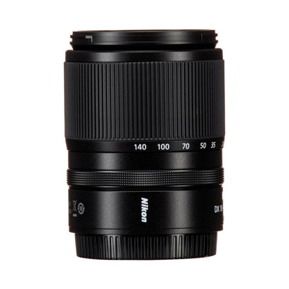 Nikon NIKKOR DX 18-140mm Zoomobjektiv, Brennweiten-Skala bis 140 mm am Gehäuse
