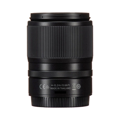 NIKKOR DX 18-140mm Objektiv Rückseite mit Anschluss und Markierungen