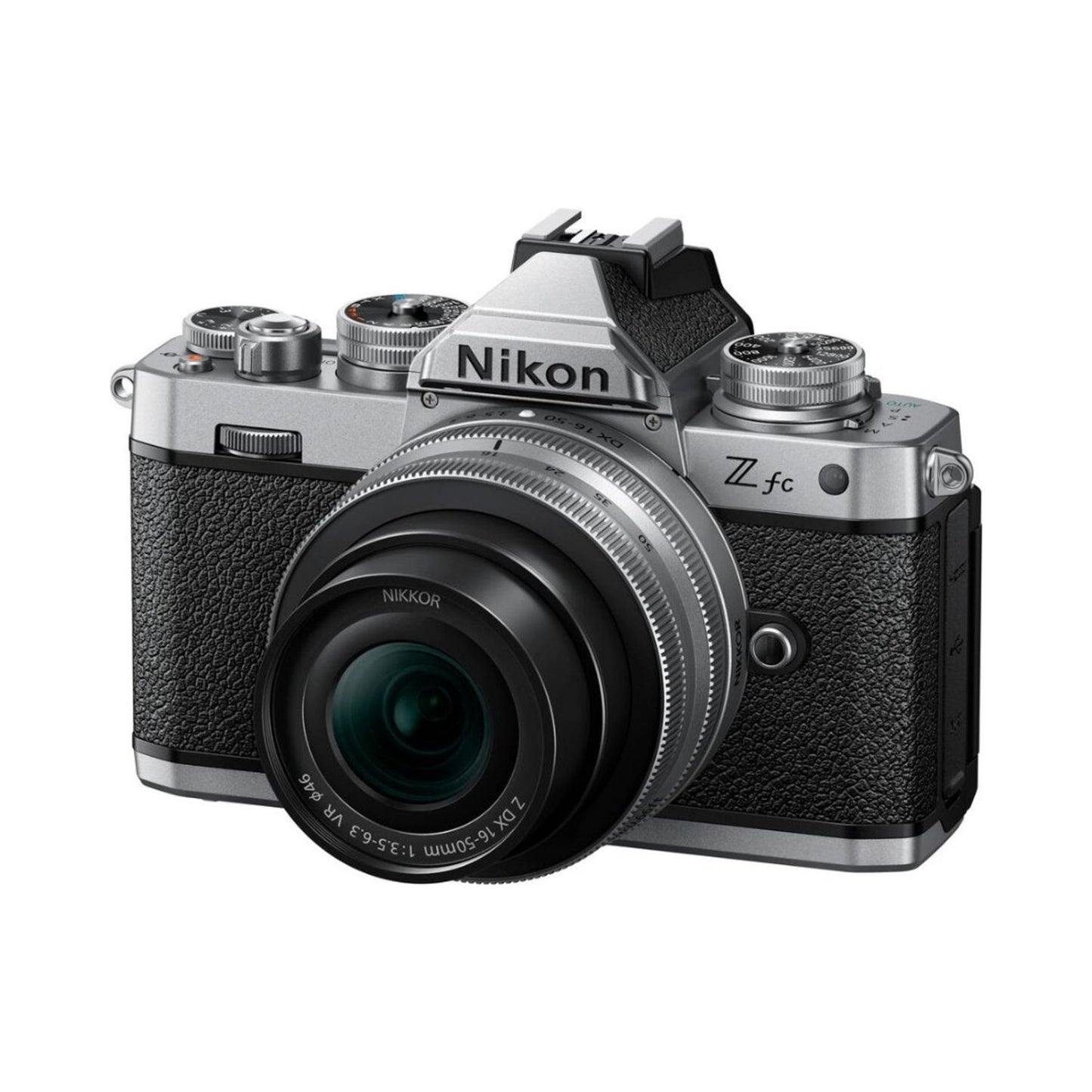Nikon Z fc spiegellose Kamera mit 16-50mm Objektiv, Schrägansicht von vorn