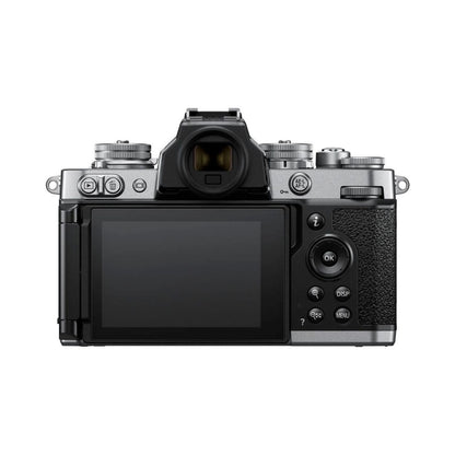 Nikon Z fc Kamera Rückansicht mit LCD-Display und Bedientasten, silber/ schwarz